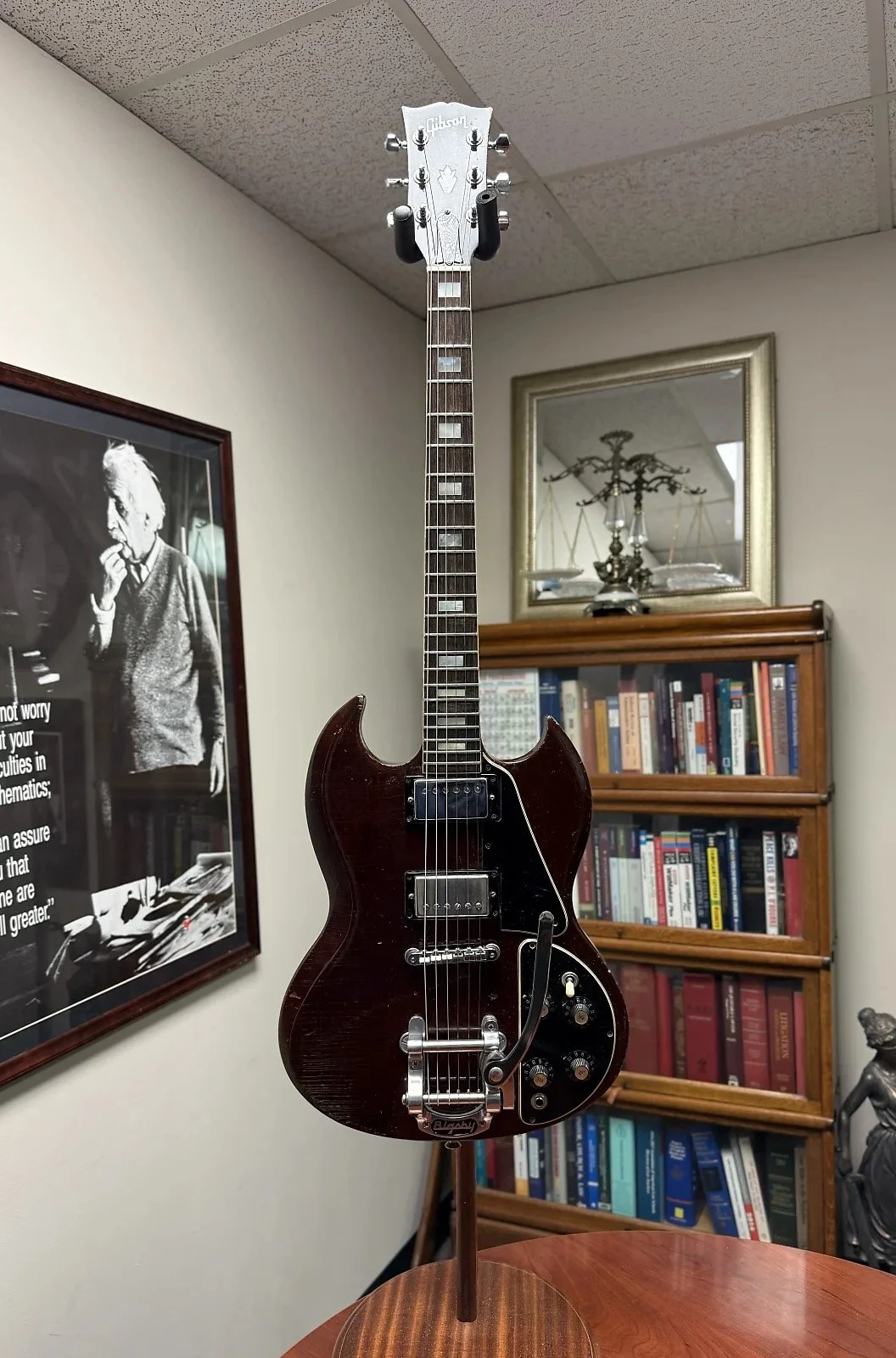 Gibson SG Deluxe 1970-1974 - Cherry — Dwarf Planet Guitars